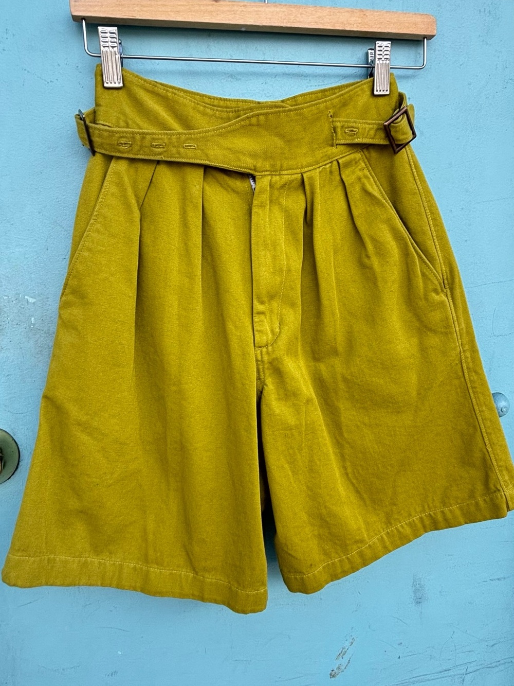 Military Olive-Green High-Waist Pleated Shorts